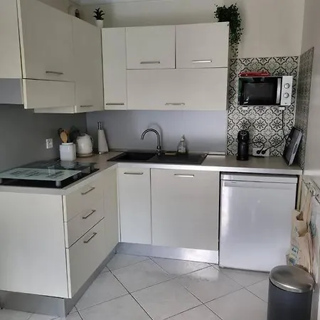 Apartman F2 Vue Mer, Parc, Piscine, Terrasse, Parking Juan-les-Pins